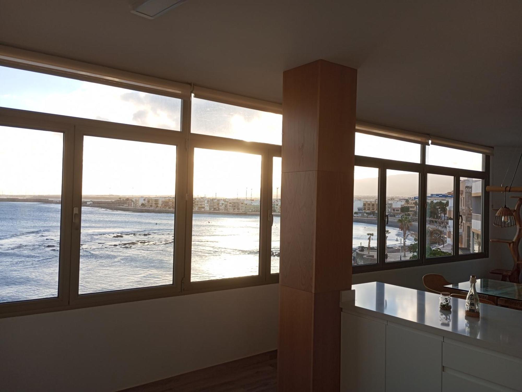 Sea View On Arinaga Beach Apartment Bagian luar foto