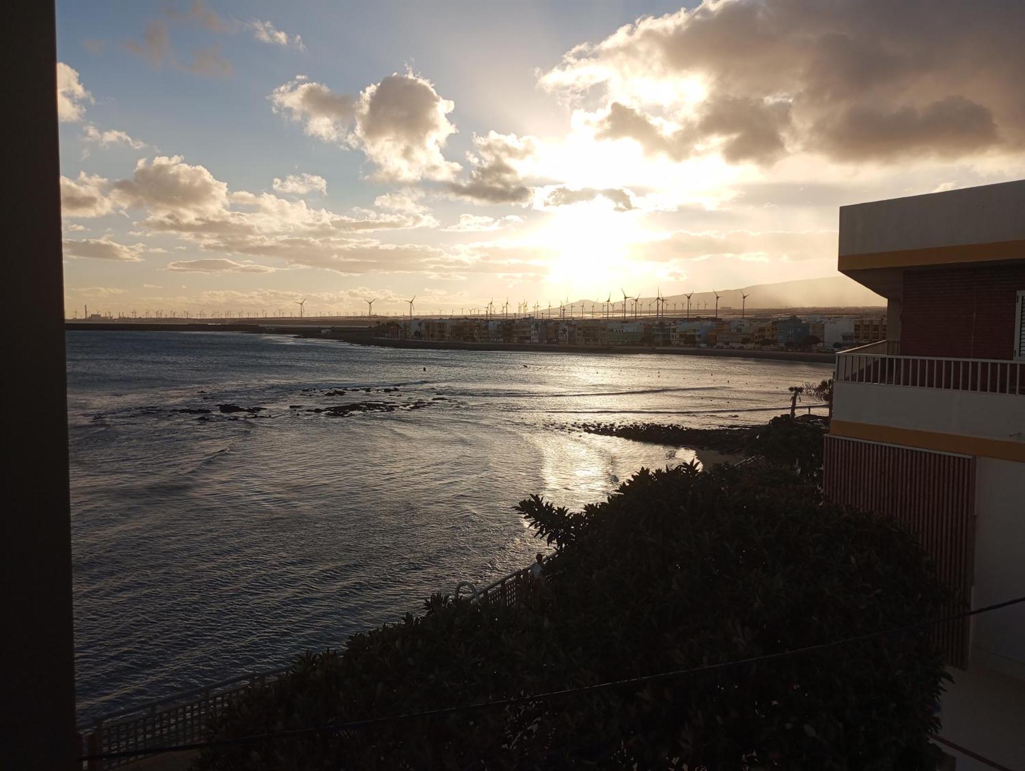 Sea View On Arinaga Beach Apartment Bagian luar foto