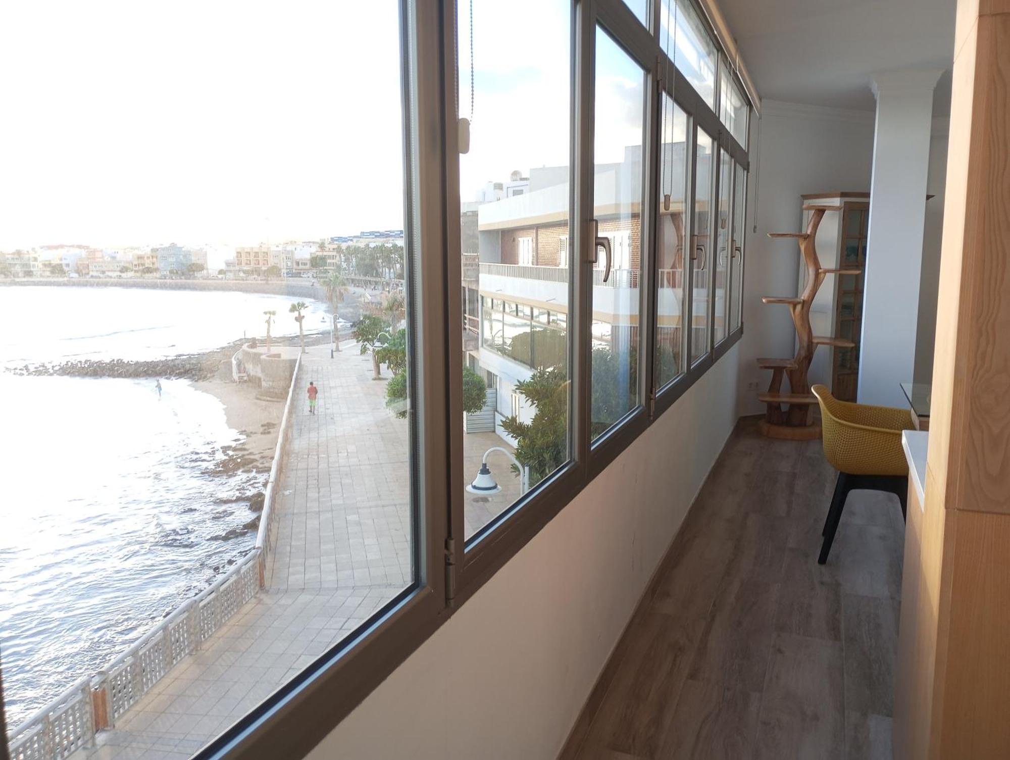 Sea View On Arinaga Beach Apartment Bagian luar foto